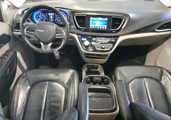 Chrysler Pacifica cena 59900 przebieg: 90606, rok produkcji 2020 z Piotrków Trybunalski małe 92
